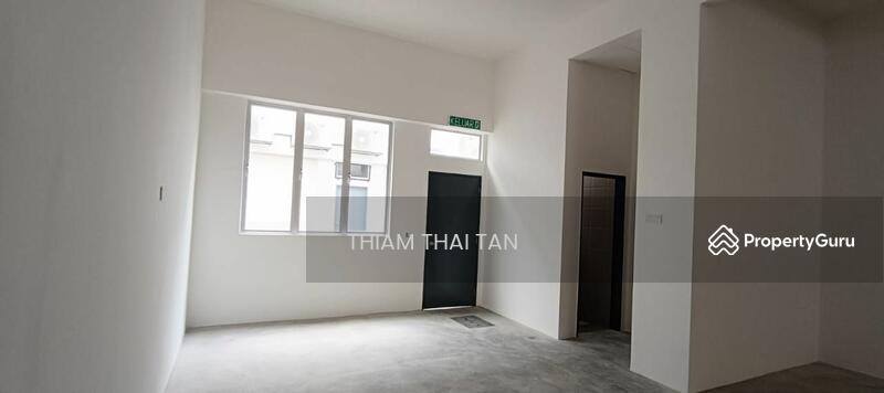 For Rent - KAJANG TAMAN INDAH CHERAS JALAN BALAKONG 4 Storey Shoplot face Main Road for Rent