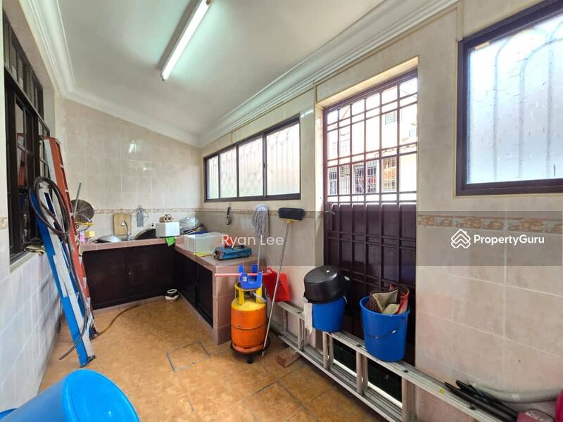 Untuk Dijual - Taman Pelangi Indah