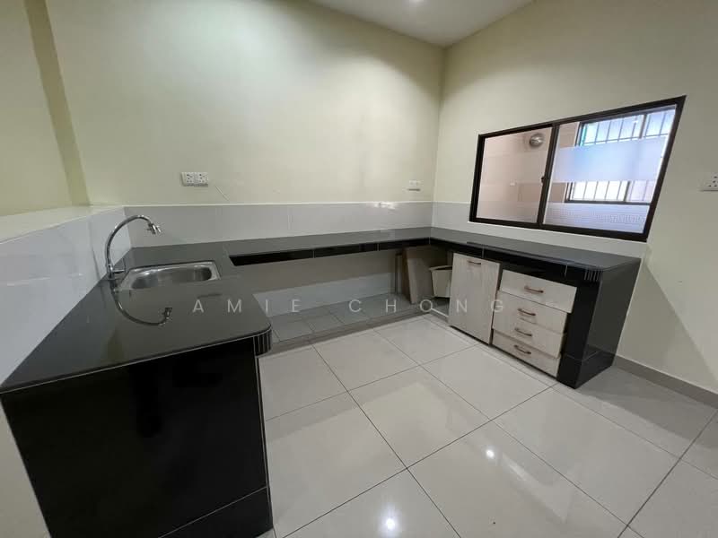 Pasir Puteh Double Storey Terrace House Super Long For Sale untuk Untuk Dijual - RM 338,000, Mac 2026 - PropertyGuru.com.my