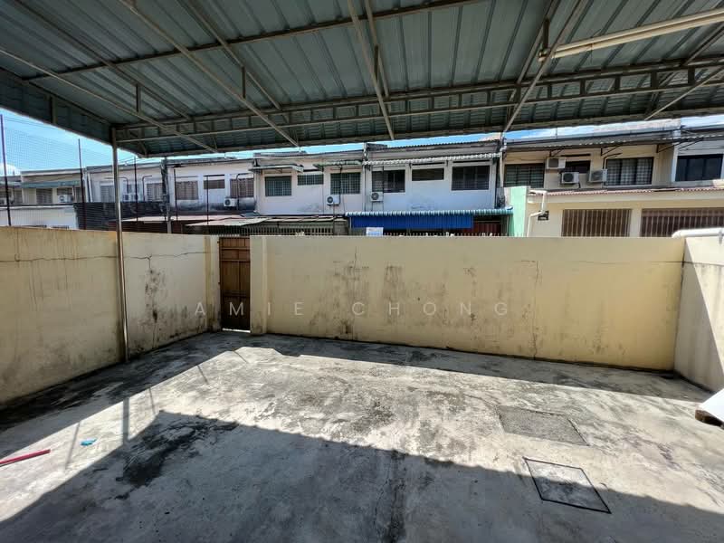 Pasir Puteh Double Storey Terrace House Super Long For Sale untuk Untuk Dijual - RM 338,000, Mac 2026 - PropertyGuru.com.my