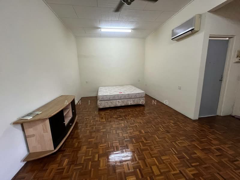 Pasir Puteh Double Storey Terrace House Super Long For Sale untuk Untuk Dijual - RM 338,000, Mac 2026 - PropertyGuru.com.my