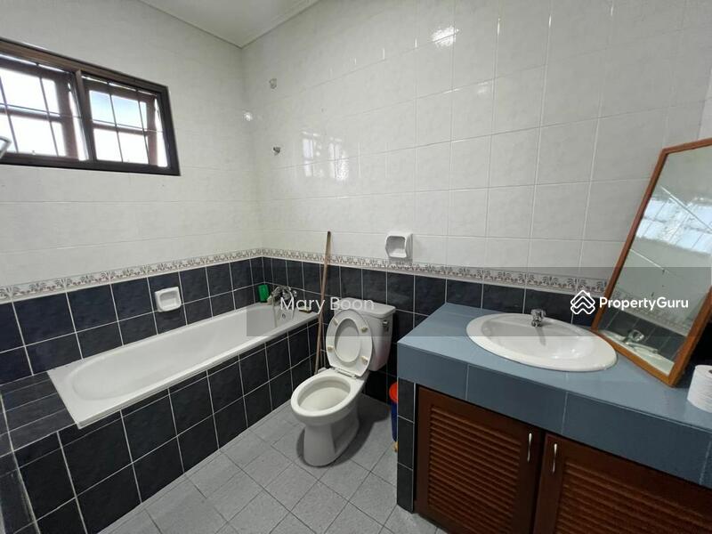 Untuk Dijual - Semi-Detached House at Tabuan Heights