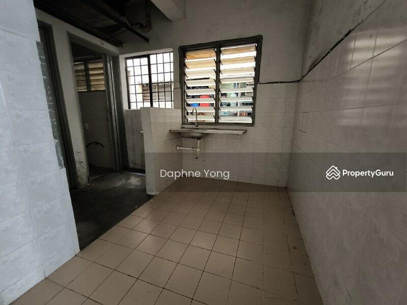 For Sale - Pangsapuri Putra Raya