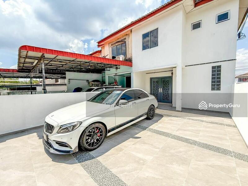 For Sale - 2-storey Terrace House at Bukit Sentosa