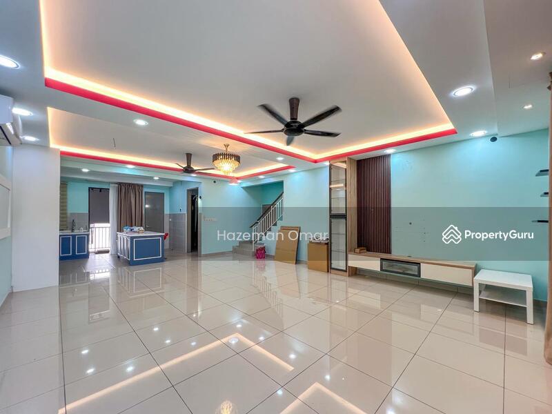 Untuk Dijual - [1539 sqft - Renovated - Facing Open] The Strata Townhouse Bandar Puteri Bangi