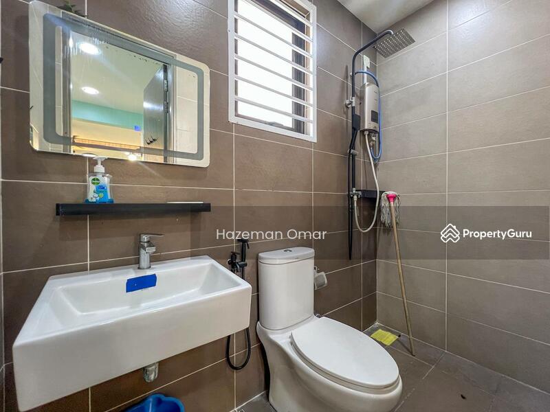 Untuk Dijual - [1539 sqft - Renovated - Facing Open] The Strata Townhouse Bandar Puteri Bangi