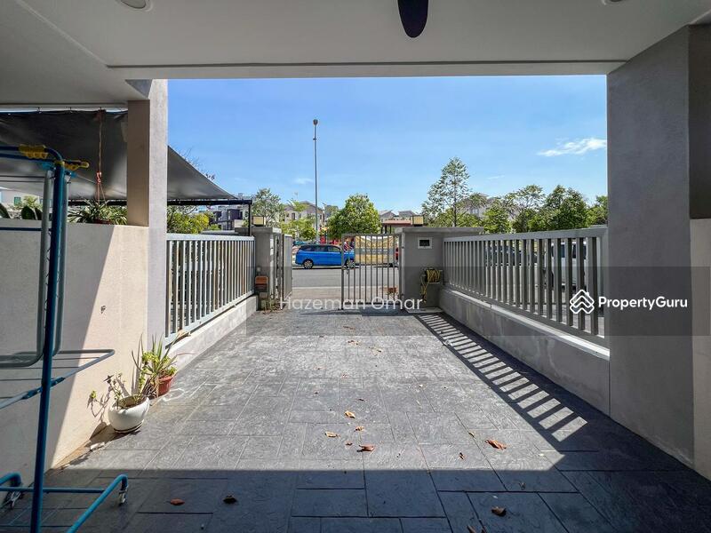 Untuk Dijual - [1539 sqft - Renovated - Facing Open] The Strata Townhouse Bandar Puteri Bangi