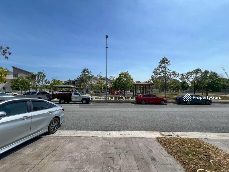 Untuk Dijual - [1539 sqft - Renovated - Facing Open] The Strata Townhouse Bandar Puteri Bangi