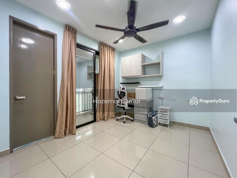 Untuk Dijual - [1539 sqft - Renovated - Facing Open] The Strata Townhouse Bandar Puteri Bangi