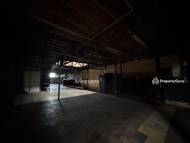 Untuk Disewa - Sri Yaacob 1.5 Storey Terrace Factory