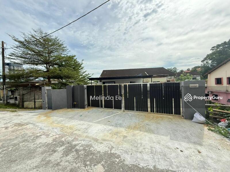 Untuk Dijual - Johor Bahru Kampung Mahmoddiah Fully Renovated 2 Storey Semi D 4bed