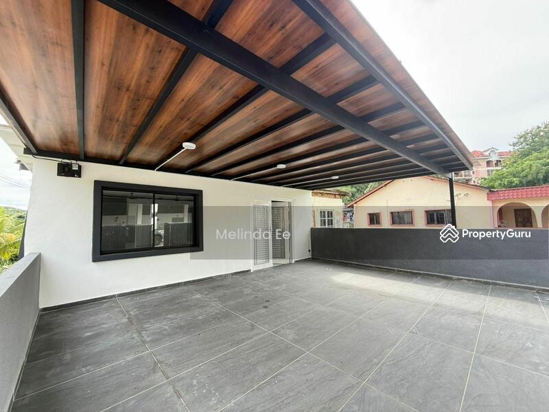 Untuk Dijual - Johor Bahru Kampung Mahmoddiah Fully Renovated 2 Storey Semi D 4bed
