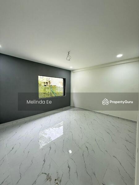 Untuk Dijual - Johor Bahru Kampung Mahmoddiah Fully Renovated 2 Storey Semi D 4bed