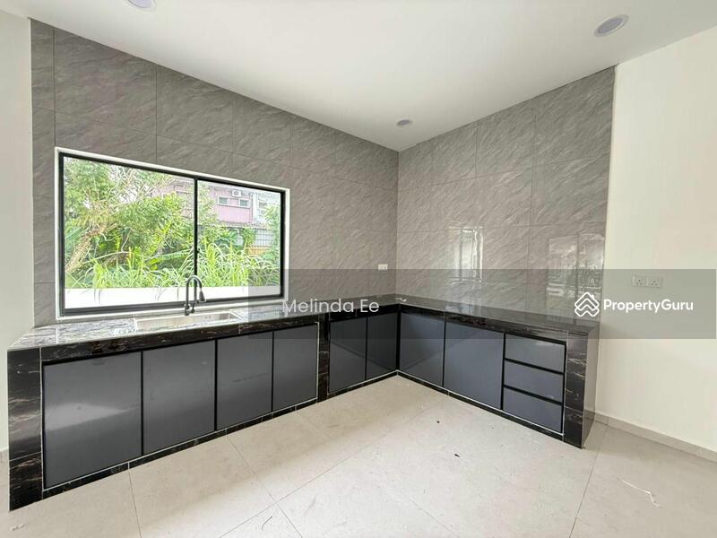 Untuk Dijual - Johor Bahru Kampung Mahmoddiah Fully Renovated 2 Storey Semi D 4bed
