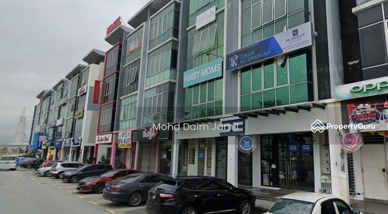 Untuk Disewa - Facing Main Road – 1st Floor Intermediate Unit, Bandar Saujana Putra