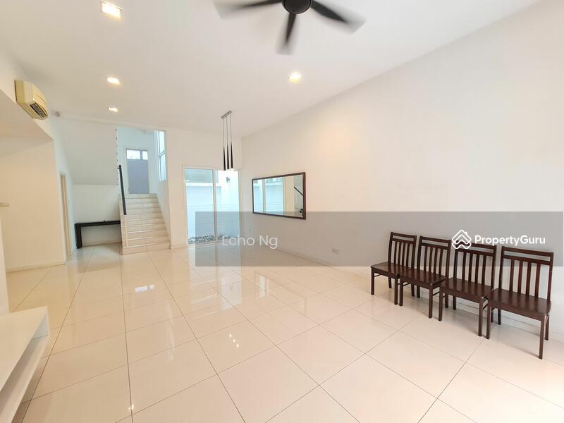 Untuk Disewa - 2.5-storey Terraced House at Amelia