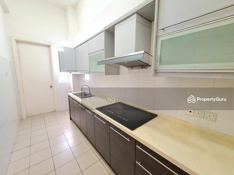 Untuk Disewa - 2.5-storey Terraced House at Amelia