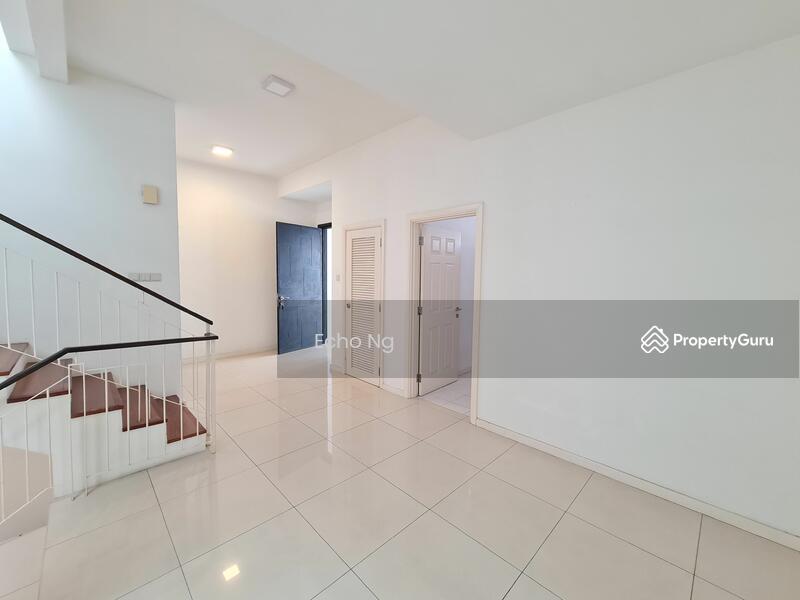 Untuk Disewa - 2.5-storey Terraced House at Amelia