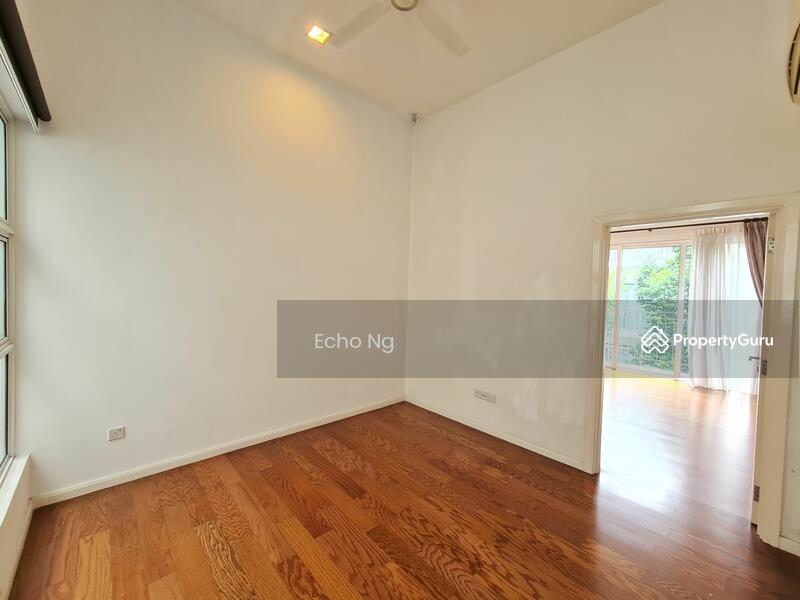 Untuk Disewa - 2.5-storey Terraced House at Amelia