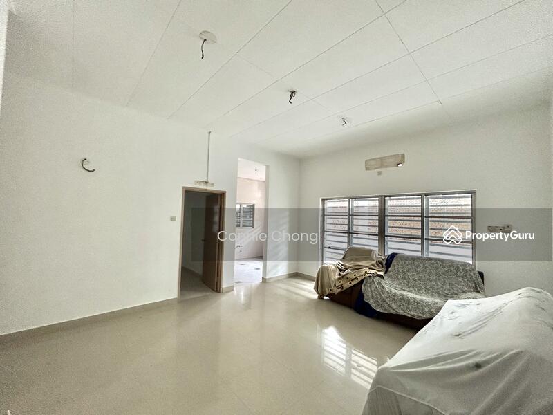 For Sale - S2 PARK AVENUE SINGLE STOREY BUNGALOW