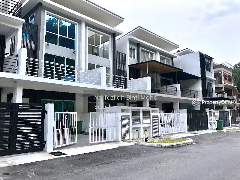 For Sale - Facing Open,renovated, 3 storey bayu height 2,Seri kembangan