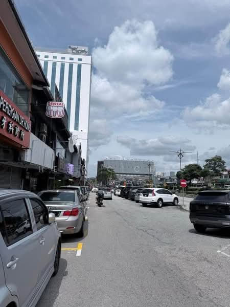 Shop for Sale in Taman Pelangi (Johor Bahru) - Henric Chng - Exterior - PropertyGuru.com.my