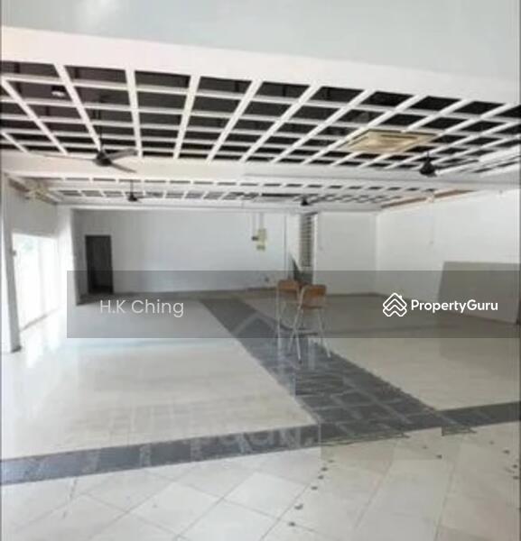 For Rent - Corner 35x75 Ground Floor Shop Kayu Ara Petaling Jaya