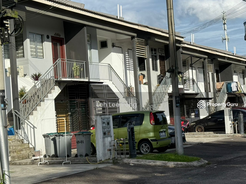 For Rent - Townhouse at Taman Kempas Utama