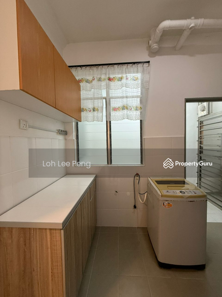 For Rent - Townhouse at Taman Kempas Utama