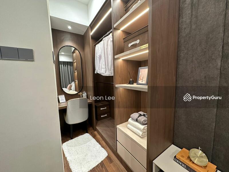 For Sale - Times Square 2