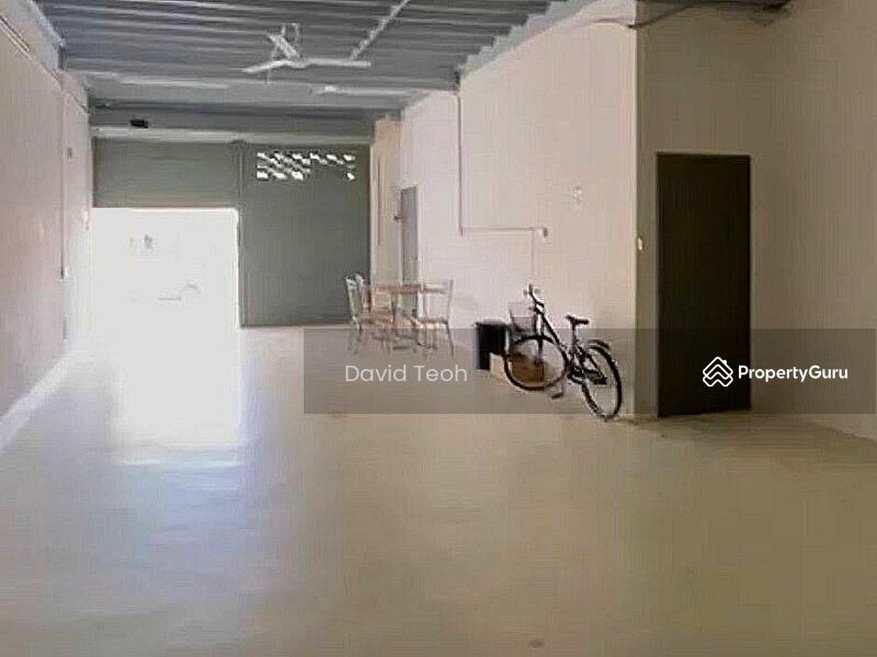 Untuk Disewa - Simpang Ampat Ground Floor Shoplot for Rent at Taman Merak Jaya