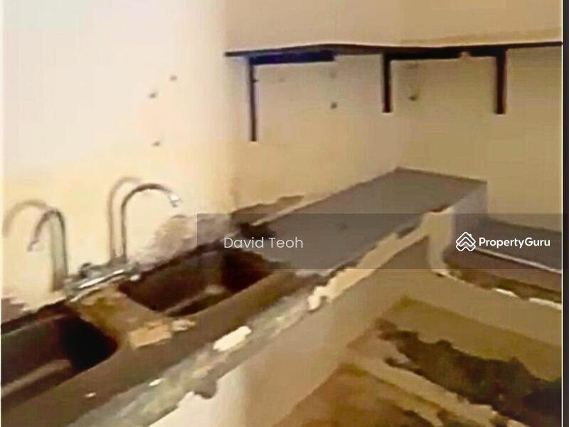 Untuk Disewa - Simpang Ampat Ground Floor Shoplot for Rent at Taman Merak Jaya