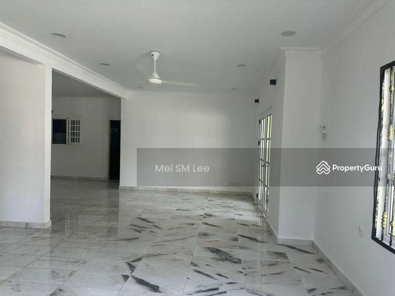 Damai Kasih, Cheras Living Room