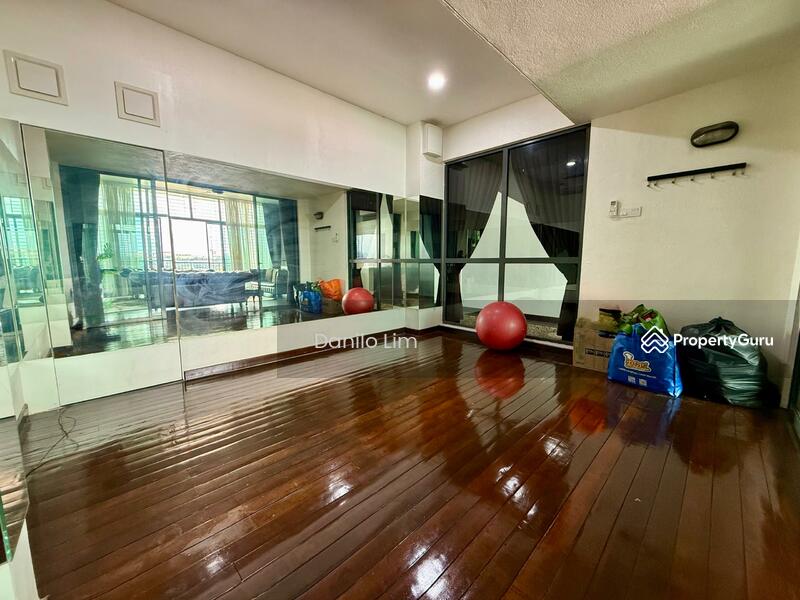 For Sale - Bukit Mandarina, 2.5 Sty, 24x80, 180' KL View, Fully Renovated, Good Condition