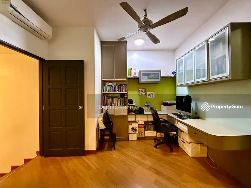 For Sale - Bukit Mandarina, 2.5 Sty, 24x80, 180' KL View, Fully Renovated, Good Condition