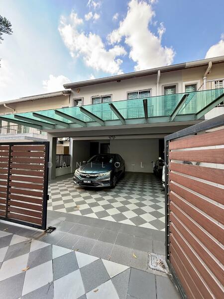 For Sale - Bukit Mandarina, 2.5 Sty, 24x80, 180' KL View, Fully Renovated, Good Condition