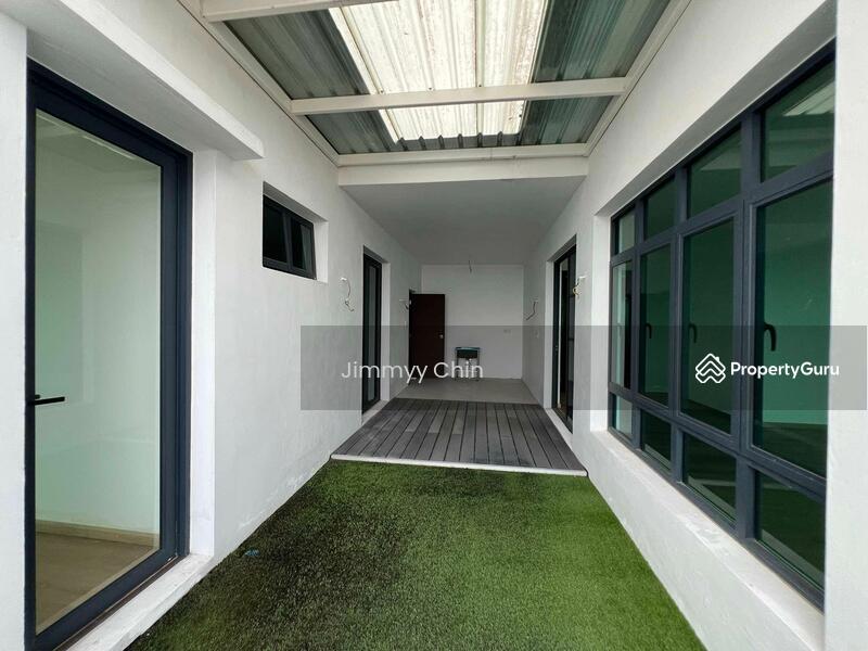 For Sale - Sapphire On The Park