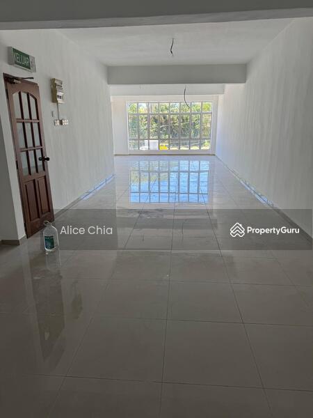 For Rent - Taman Teratai skudai kangkar pulai Facing Main road 1st floor &2nd floor shop RENT