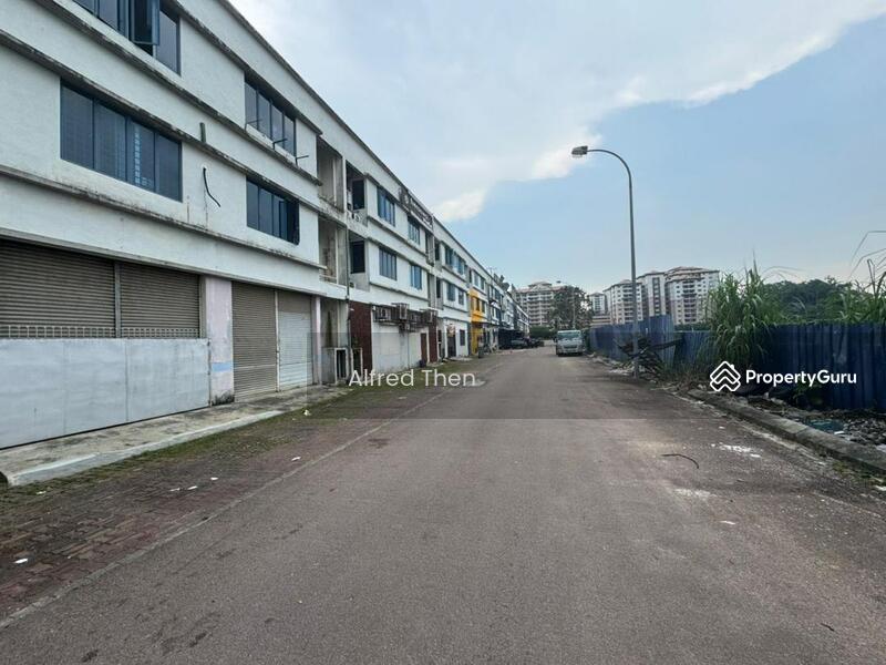 For Sale - Plentong Plentong Plentongs