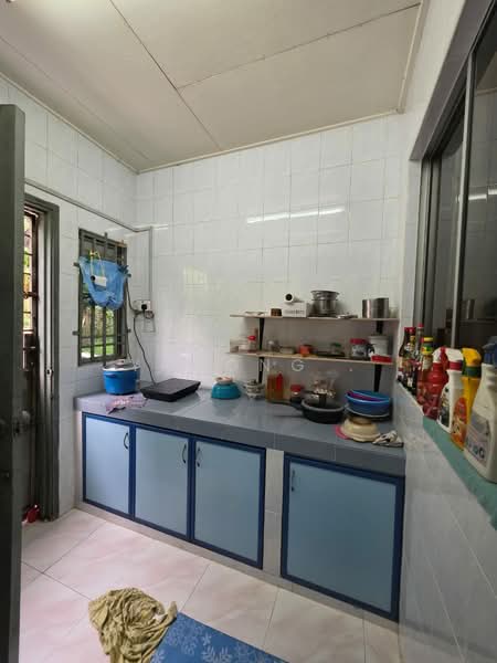 2-storey Terraced House for Sale in Taman Sri Putra (Tampoi) - Yucong . - Kitchen - PropertyGuru.com.my