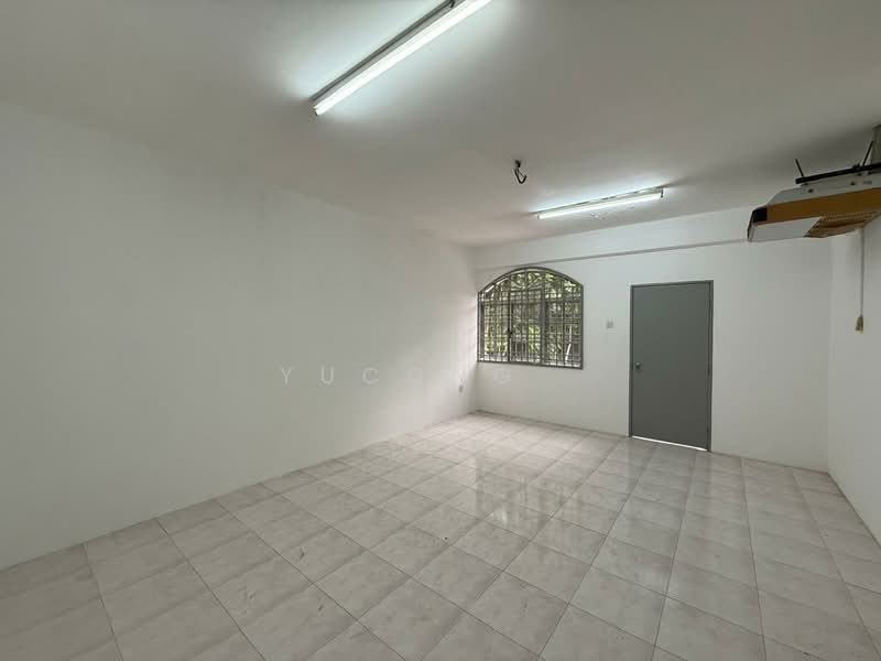 2-storey Terraced House for Sale in Taman Sri Putra (Tampoi) - Yucong . - Interior - PropertyGuru.com.my