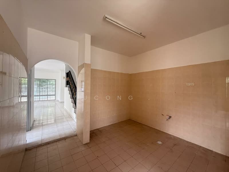 2-storey Terraced House for Sale in Taman Sri Putra (Tampoi) - Yucong . - Interior - PropertyGuru.com.my