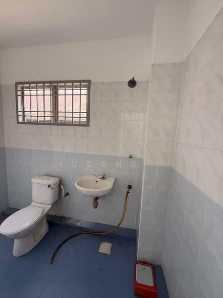 2-storey Terraced House for Sale in Taman Sri Putra (Tampoi) - Yucong . - Bathroom - PropertyGuru.com.my