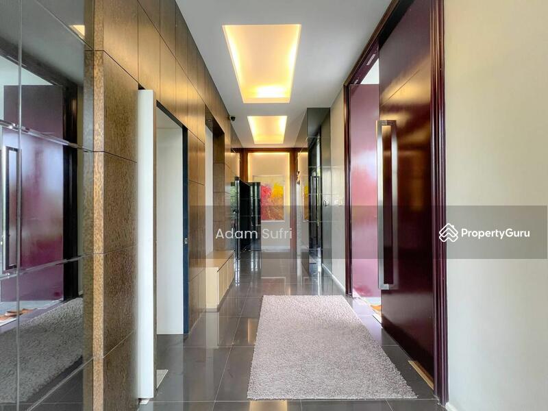 For Sale - 3.5-storey Terraced House at Country Heights Damansara