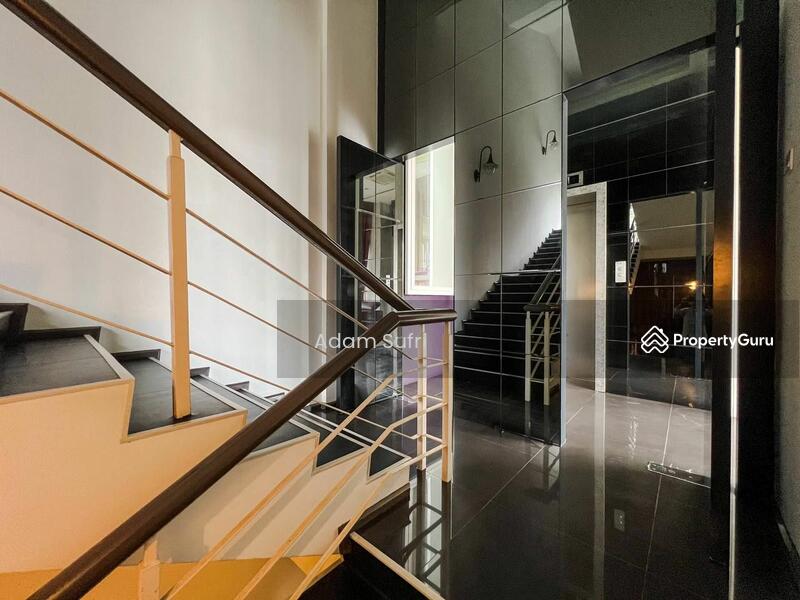 For Sale - 3.5-storey Terraced House at Country Heights Damansara