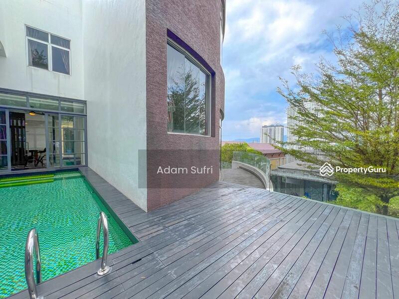 For Sale - 3.5-storey Terraced House at Country Heights Damansara