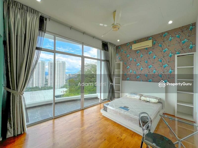 For Sale - 3.5-storey Terraced House at Country Heights Damansara