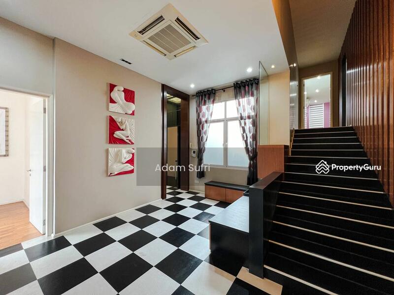 For Sale - 3.5-storey Terraced House at Country Heights Damansara