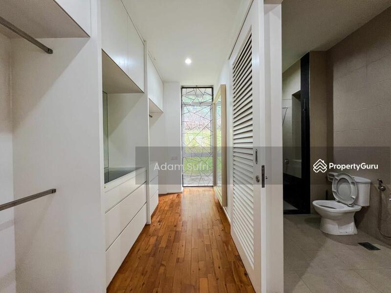 For Sale - 3.5-storey Terraced House at Country Heights Damansara