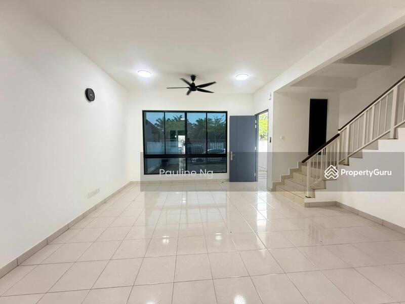 Untuk Disewa - 2-storey Terrace House at Taman Austin Duta